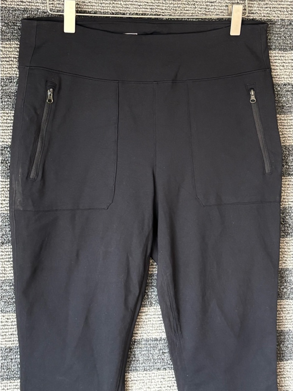 The North Face Women's Paramount Black Hybrid High Rise Tights Large EUC - Picture 4 of 9